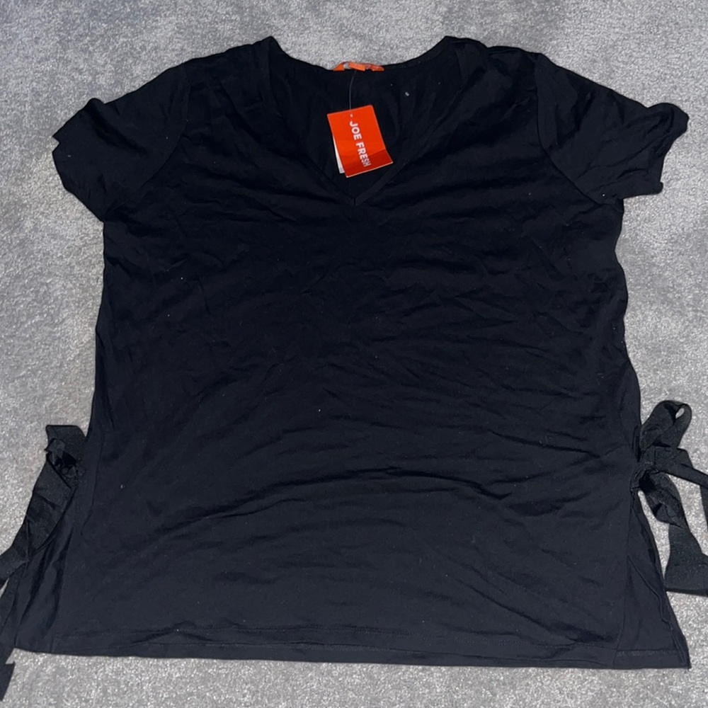 Brand new t shirt with side bows